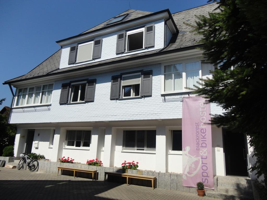 Black Forest Bike Hostel Kirchzarten Exterior photo